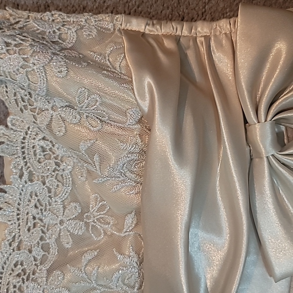 Elegant Cream Lace Kids Home-coming Dress - Picture 4 of 6